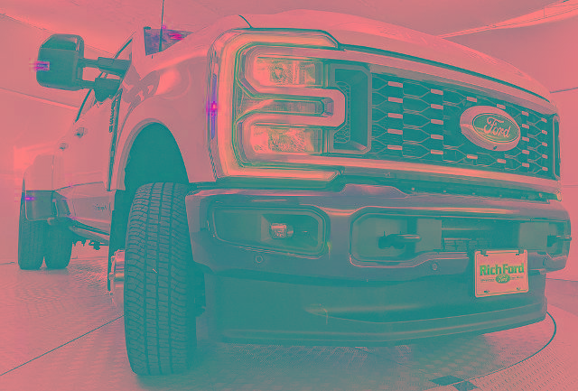 Certified 2025 Ford F350 King Ranch w/ FX4 Off-Road Package AWD/4WD image 24