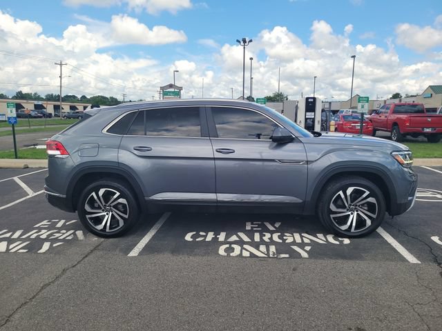 Used 2023 Volkswagen Atlas Cross Sport SEL AWD/4WD image 4