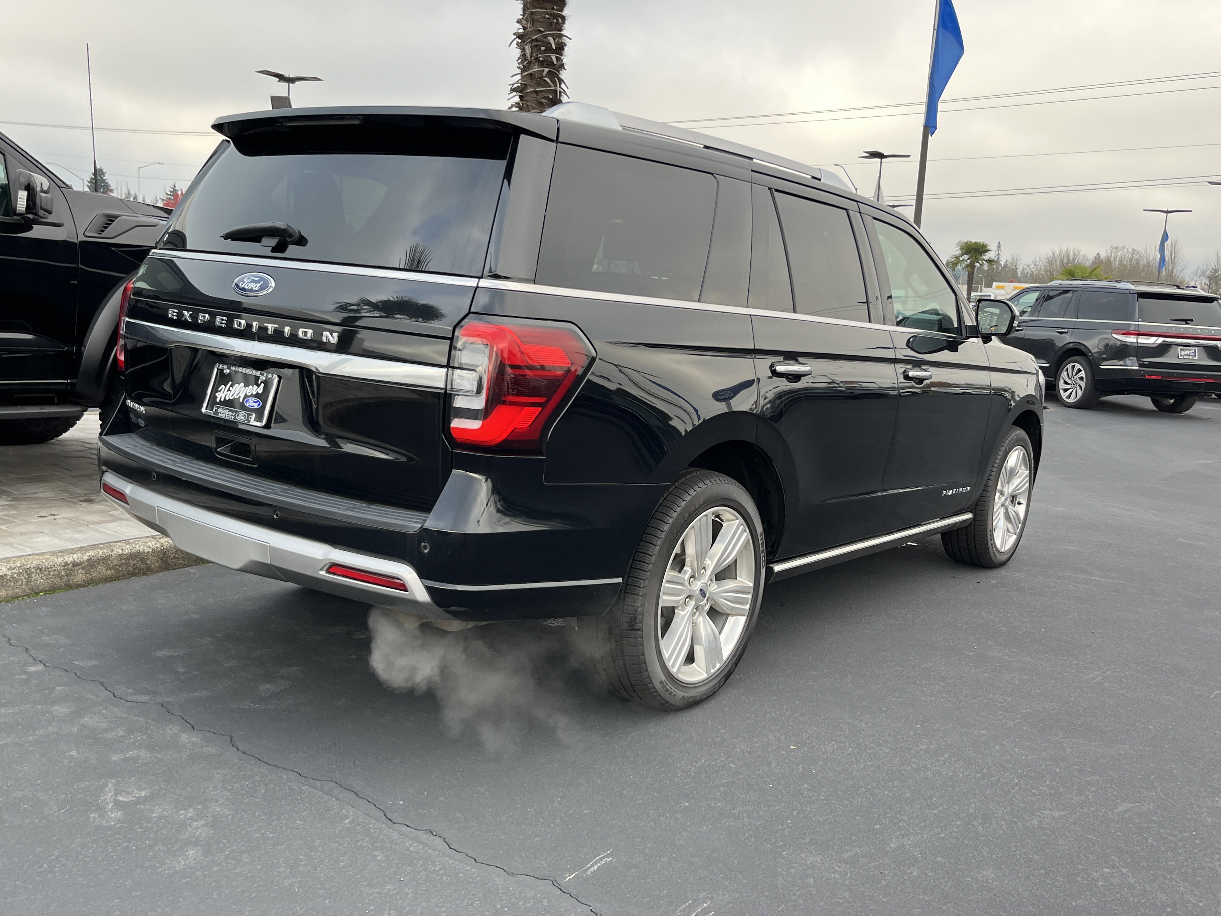 Certified 2023 Ford Expedition Platinum image 3
