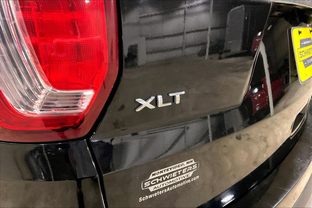 Certified 2017 Ford Explorer XLT w/ Equipment Group 202A AWD/4WD image 8