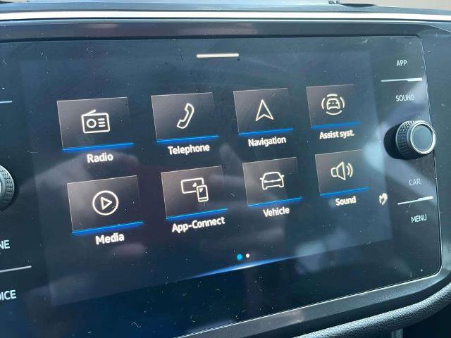 Used 2023 Volkswagen Tiguan SE AWD/4WD image 25