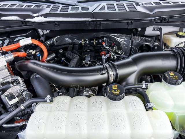 Certified 2024 Ford F150 XLT w/ Equipment Group 302A MID image 31