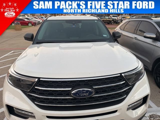 Certified 2022 Ford Explorer XLT w/ Equipment Group 202A image 2