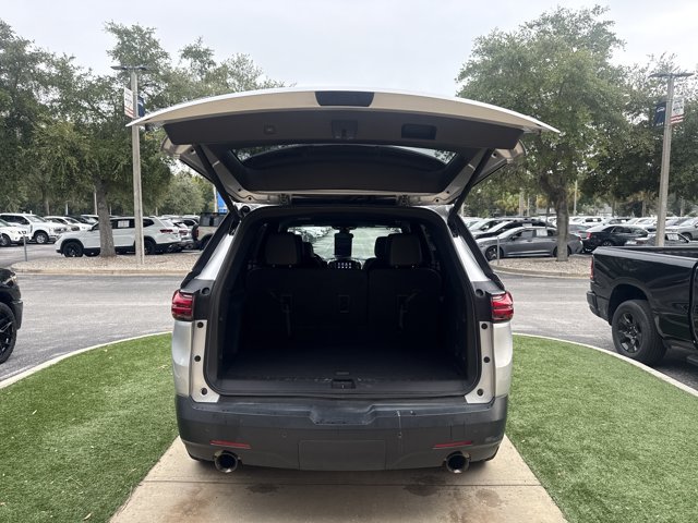 Used 2022 Chevrolet Traverse LT FWD image 6