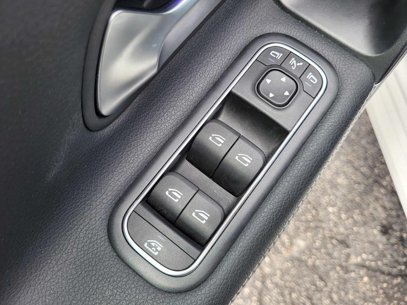 Used 2025 Mercedes-Benz CLA 250 4MATIC image 17