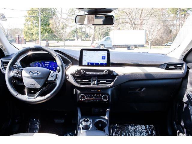 Certified 2022 Ford Escape Titanium w/ Titanium Elite Package image 11