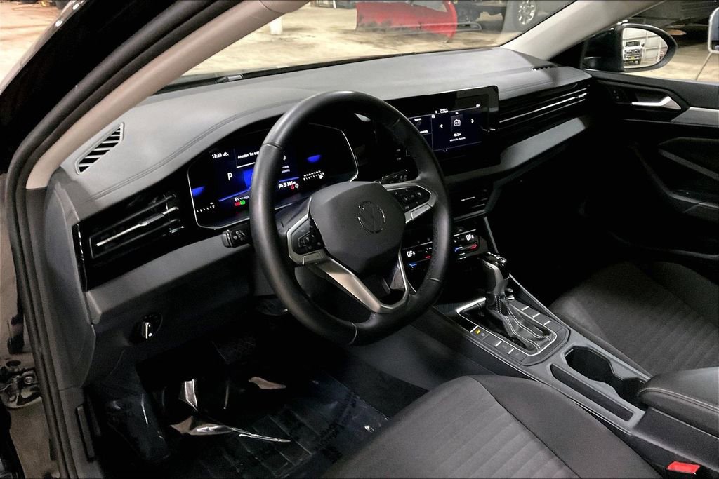 Used 2025 Volkswagen Jetta S FWD image 13