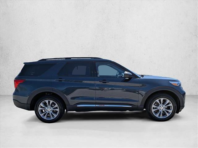 Certified 2022 Ford Explorer XLT w/ Equipment Group 202A AWD/4WD image 4