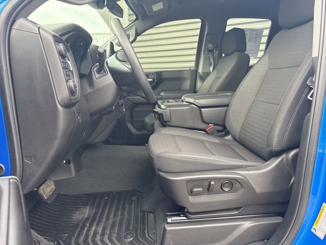 Used 2025 Chevrolet Silverado 1500 Custom w/ Turbomax Blackout Package image 10