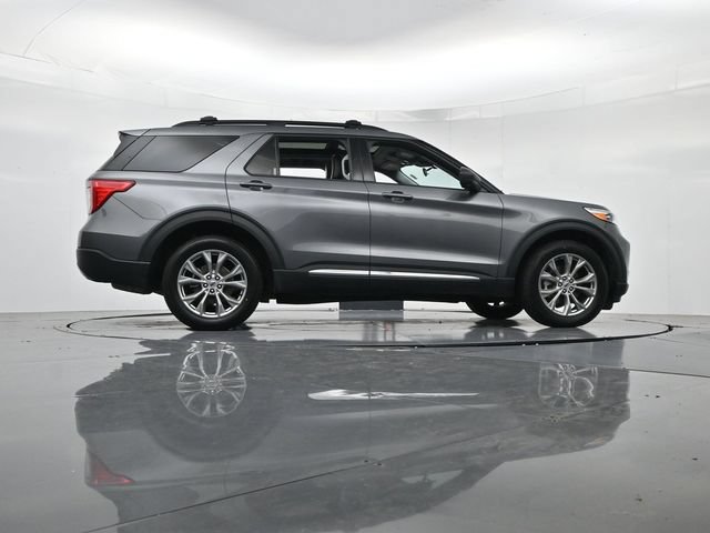 Certified 2023 Ford Explorer XLT w/ Equipment Group 202A AWD/4WD image 42