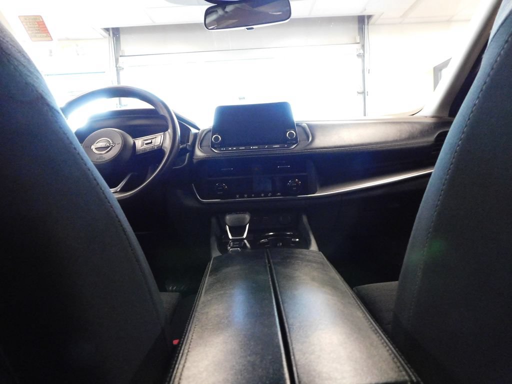 Used 2023 Nissan Rogue SV FWD image 29