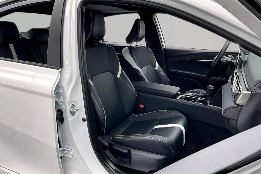 Used 2025 Toyota Camry SE w/ Multimedia Upgrade Package FWD image 7