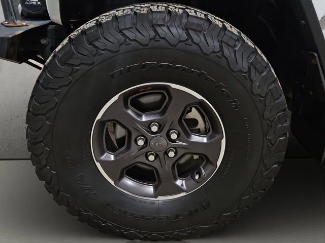 Used 2021 Jeep Gladiator Rubicon AWD/4WD image 22