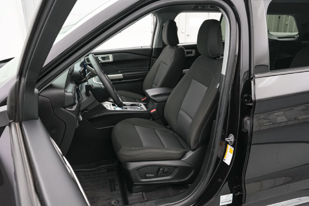 Certified 2024 Ford Explorer XLT AWD/4WD image 11