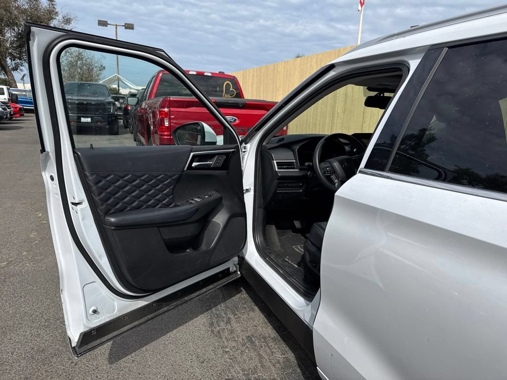 Used 2024 Mitsubishi Outlander SEL FWD image 5