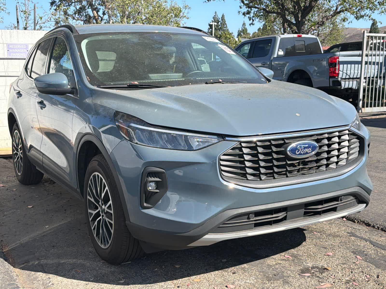 Certified 2025 Ford Escape SE w/ Class II Trailer Tow Package FWD image 3