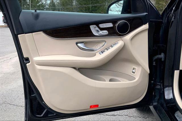 Used 2019 Mercedes-Benz GLC 300 4MATIC image 20