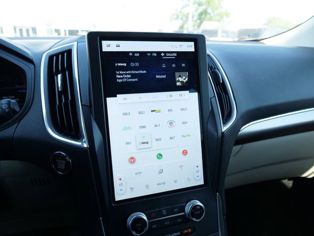 Certified 2024 Ford Edge Titanium AWD/4WD image 22