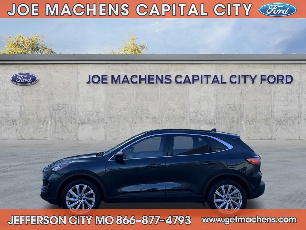 Certified 2022 Ford Escape Titanium w/ Titanium Elite Package image 2