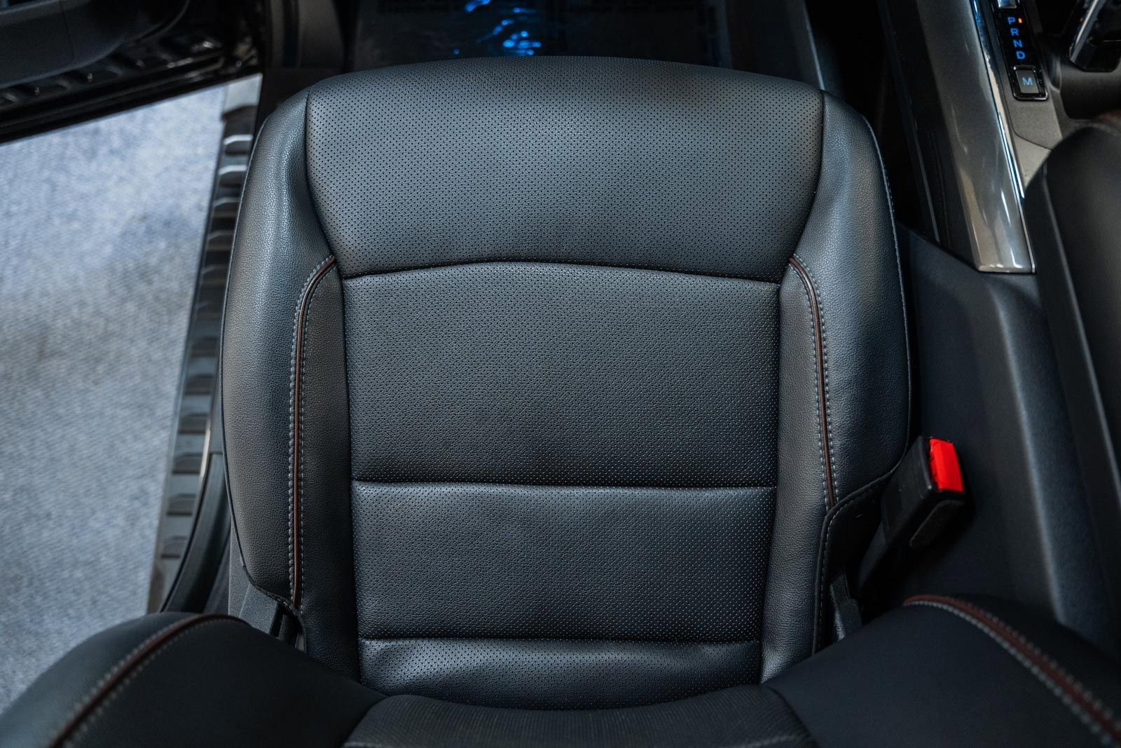 Certified 2023 Ford F150 Lariat w/ Equipment Group 502A High image 38