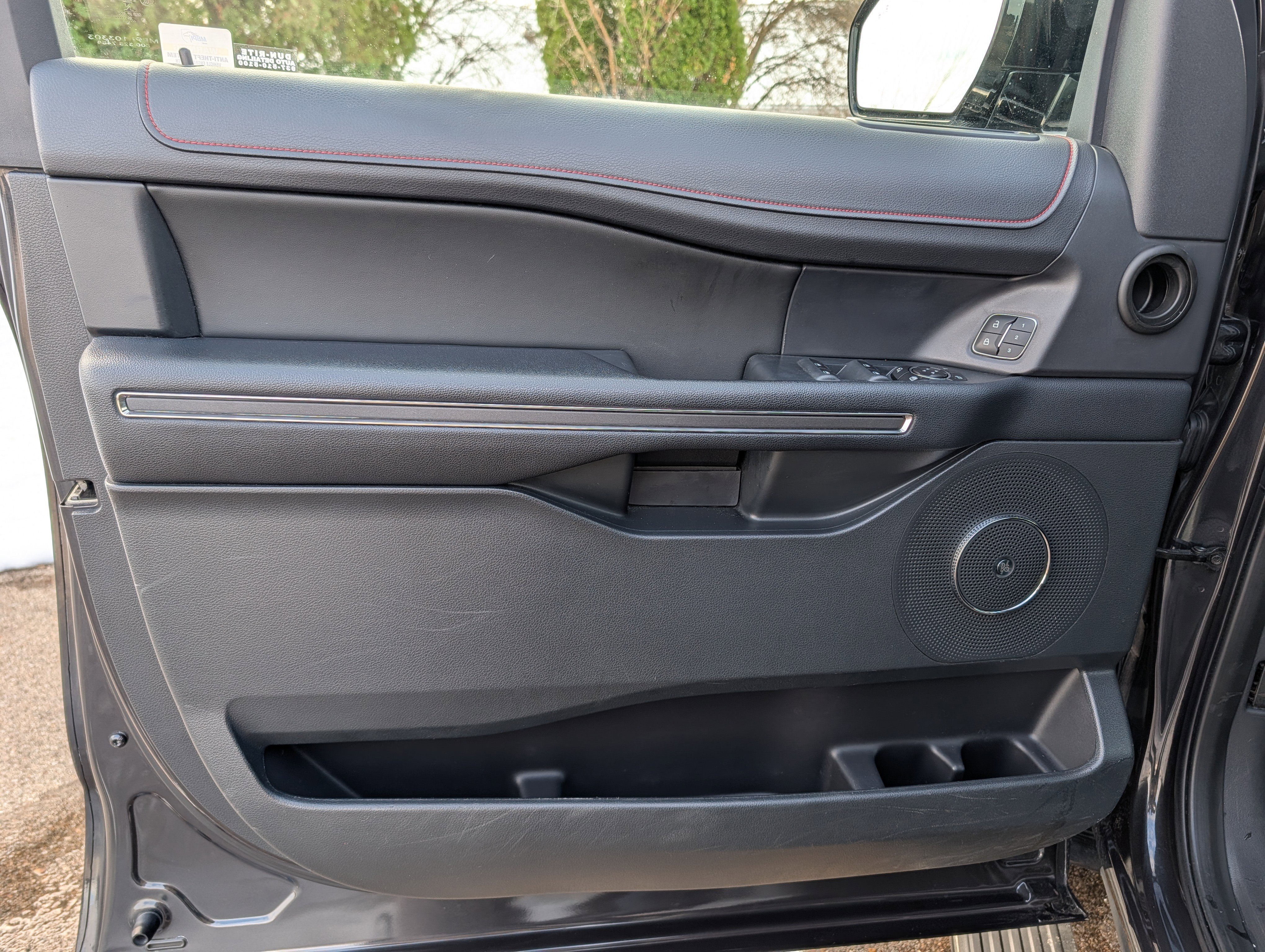 Certified 2022 Ford Expedition Limited image 38