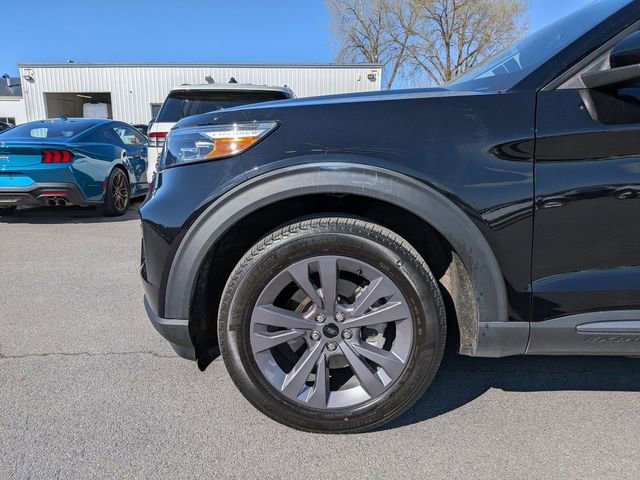 Certified 2023 Ford Explorer XLT w/ Equipment Group 202A AWD/4WD image 26