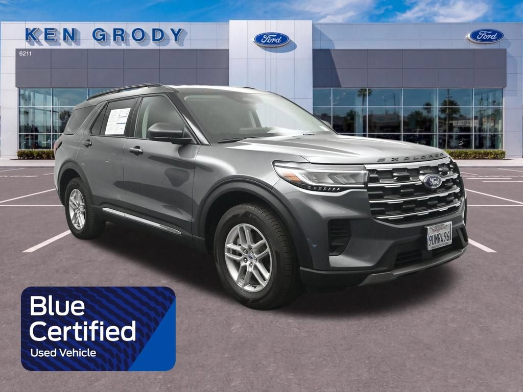 Certified 2025 Ford Explorer Active AWD/4WD image 1