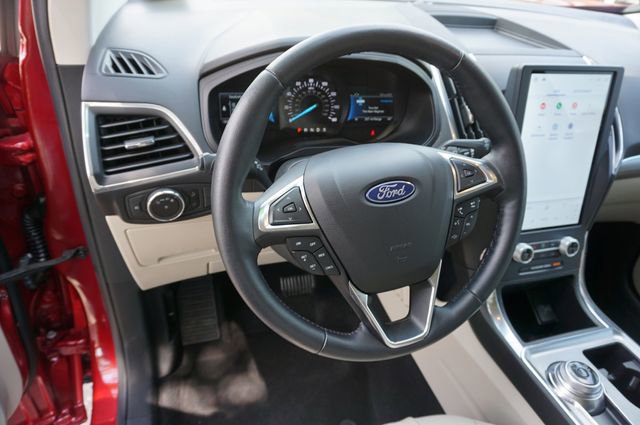 Certified 2023 Ford Edge Titanium image 13