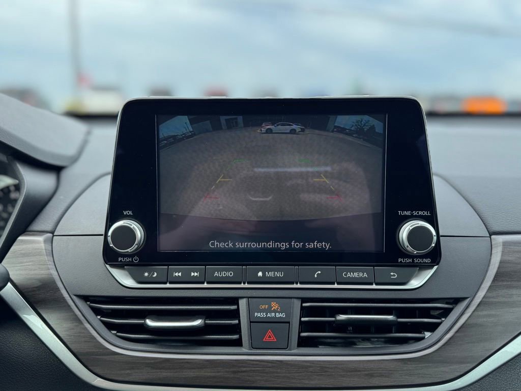 Used 2025 Nissan Altima 2.5 SV FWD image 23