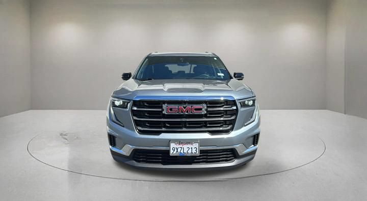 Used 2025 GMC Acadia Elevation FWD image 2