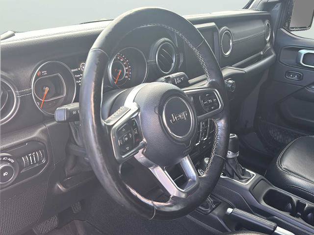 Used 2018 Jeep Wrangler Unlimited Sahara AWD/4WD image 9