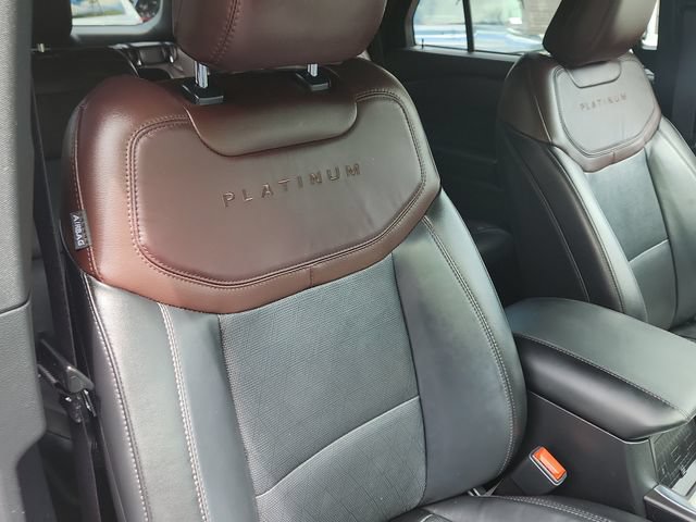 Certified 2024 Ford Explorer Platinum w/ Technology Package AWD/4WD image 18