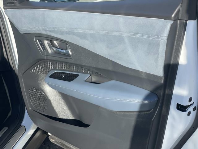 Used 2023 Nissan Ariya PLATINUM+ e-4ORCE image 34