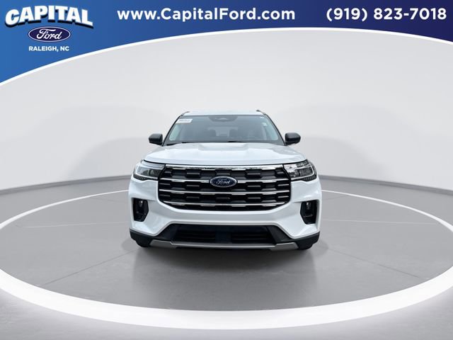 Certified 2025 Ford Explorer Active w/ Active Comfort Package RWD image 3