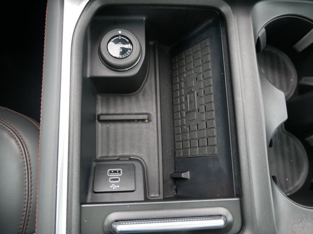 Certified 2025 Ford Expedition Active AWD/4WD image 25