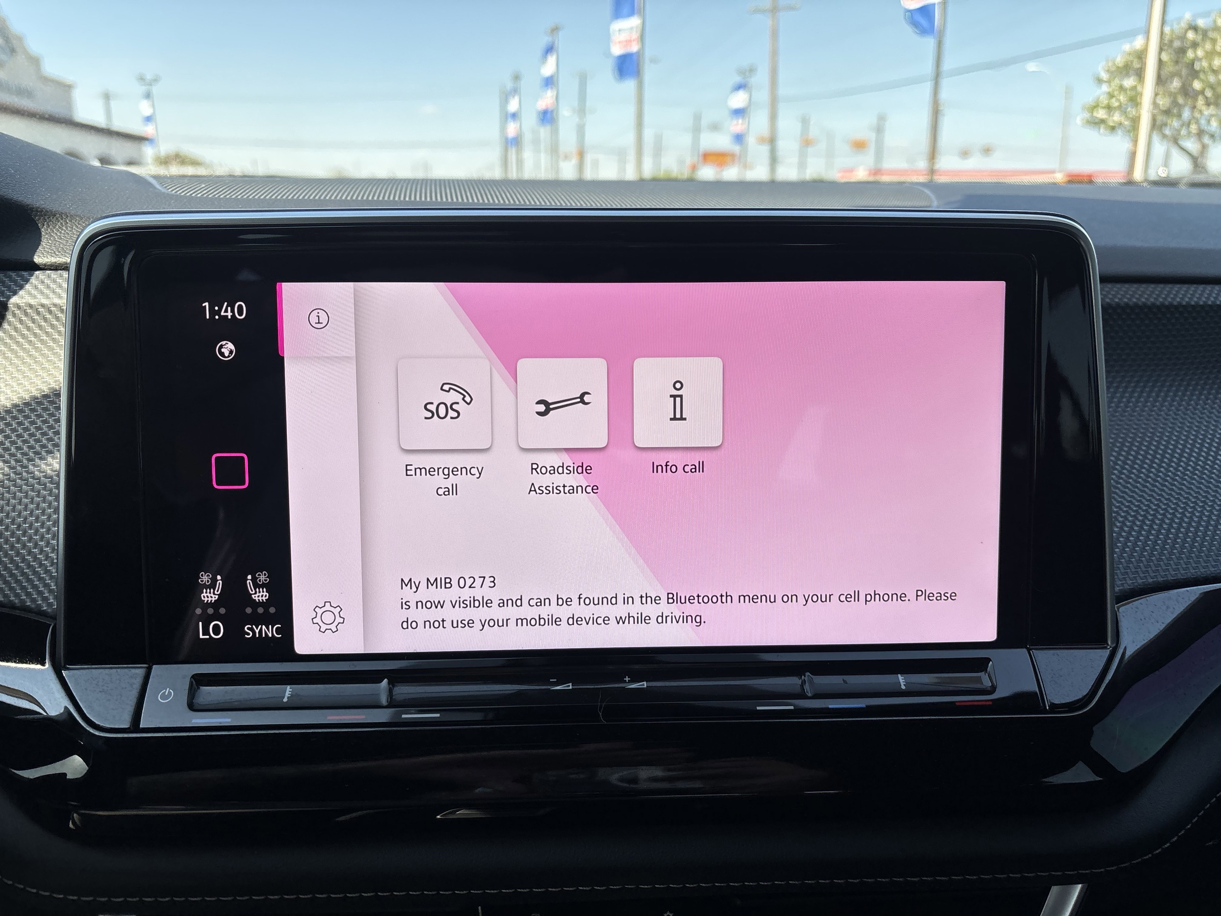 Used 2025 Volkswagen Atlas Cross Sport SEL R-Line image 37