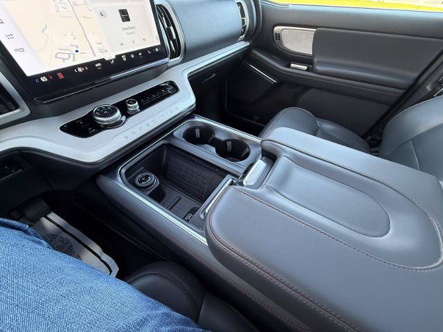 Certified 2025 Ford Expedition Active AWD/4WD image 30