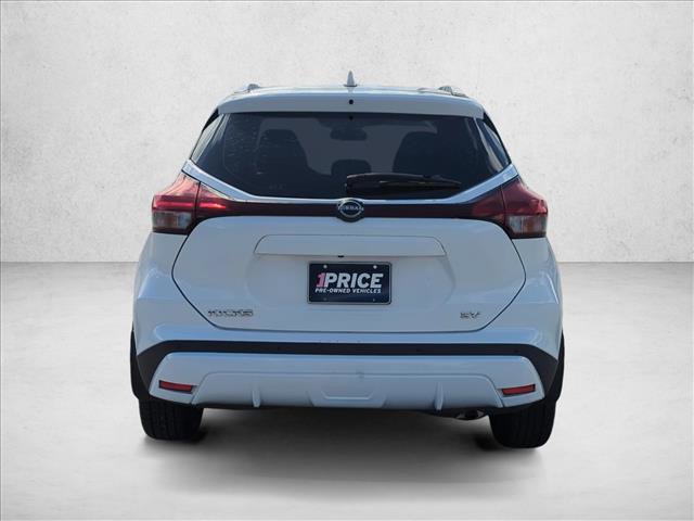 Used 2022 Nissan Kicks SV image 6