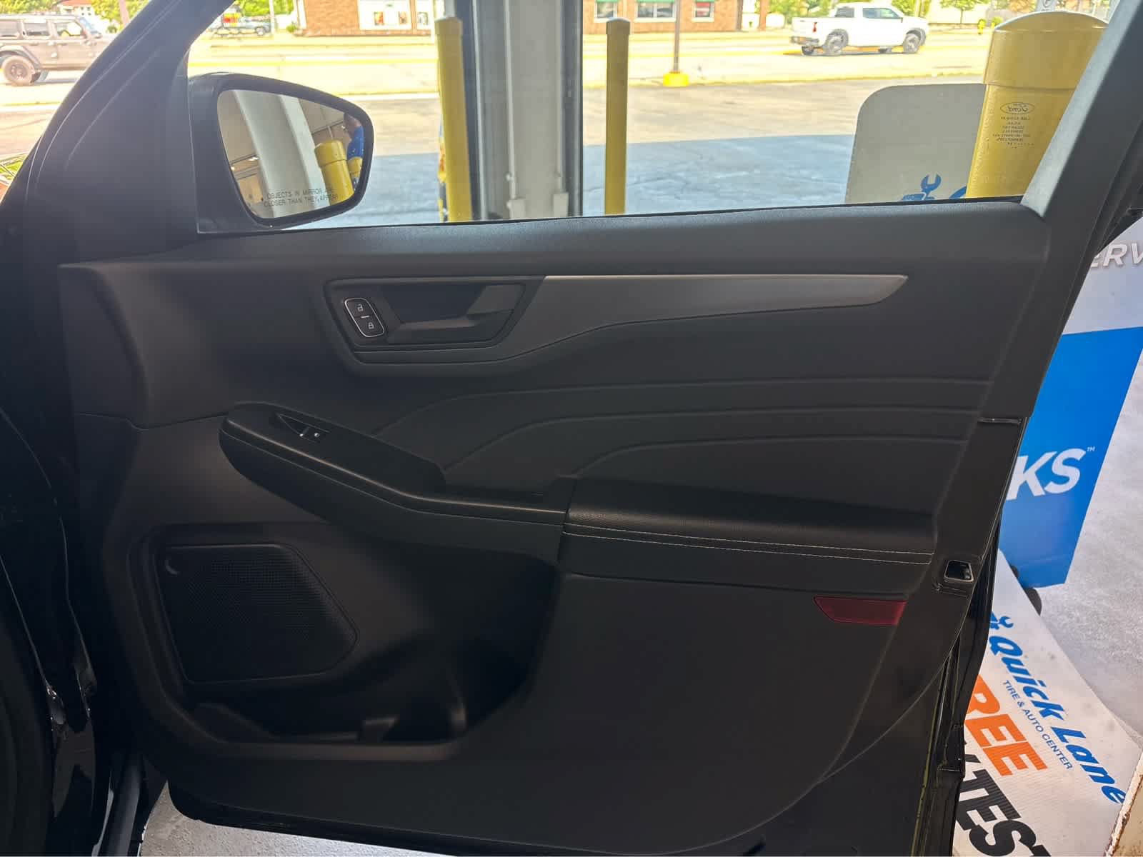 Certified 2024 Ford Escape Active AWD/4WD image 34