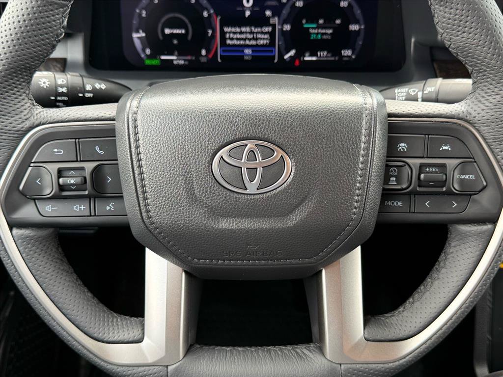 Used 2025 Toyota Tacoma Limited AWD/4WD image 13