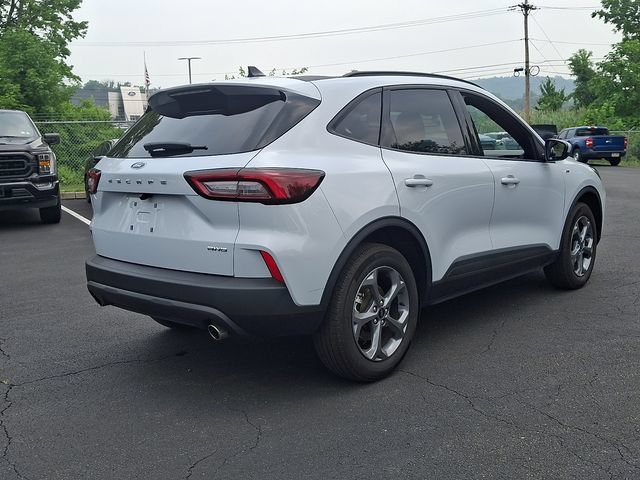 Certified 2025 Ford Escape ST-Line Select AWD/4WD image 14