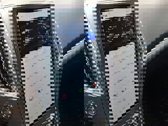 Certified 2022 Ford Edge SEL w/ Convenience Package AWD/4WD image 11