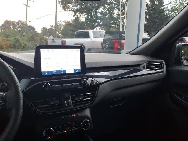 Certified 2025 Ford Escape ST-Line Select AWD/4WD image 19