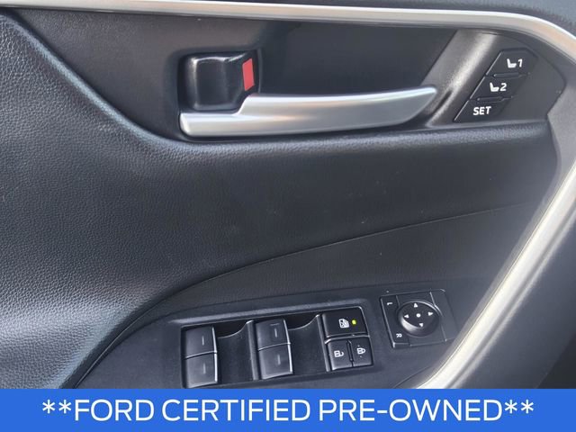 Used 2024 Toyota RAV4 Limited image 31