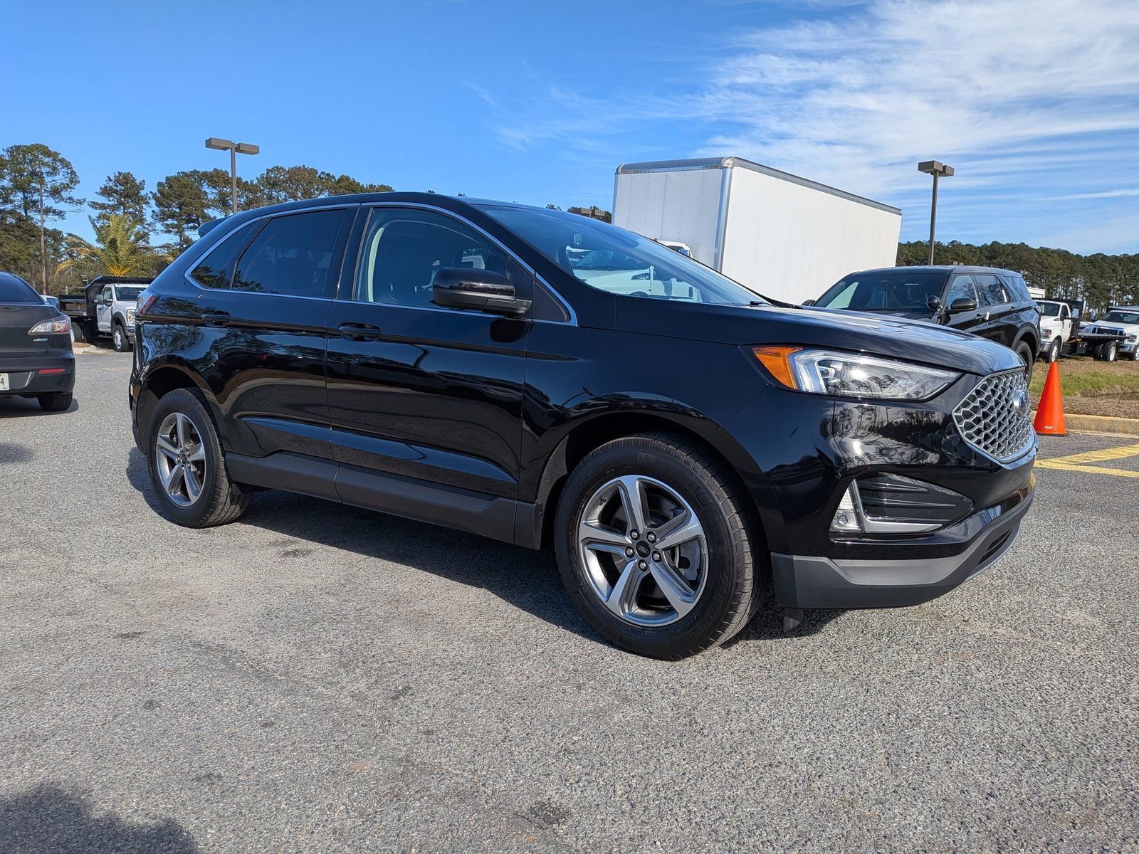 Certified 2024 Ford Edge SEL w/ Convenience Package image 8