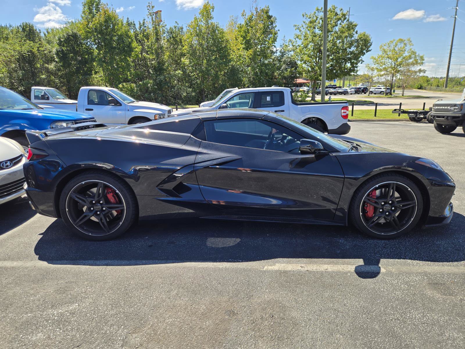 Used 2024 Chevrolet Corvette Stingray Preferred Conv w/ Z51 Performance Package RWD image 4