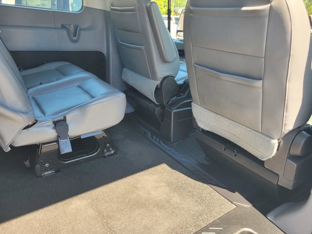 Certified 2019 Ford Transit 150 XL RWD image 12