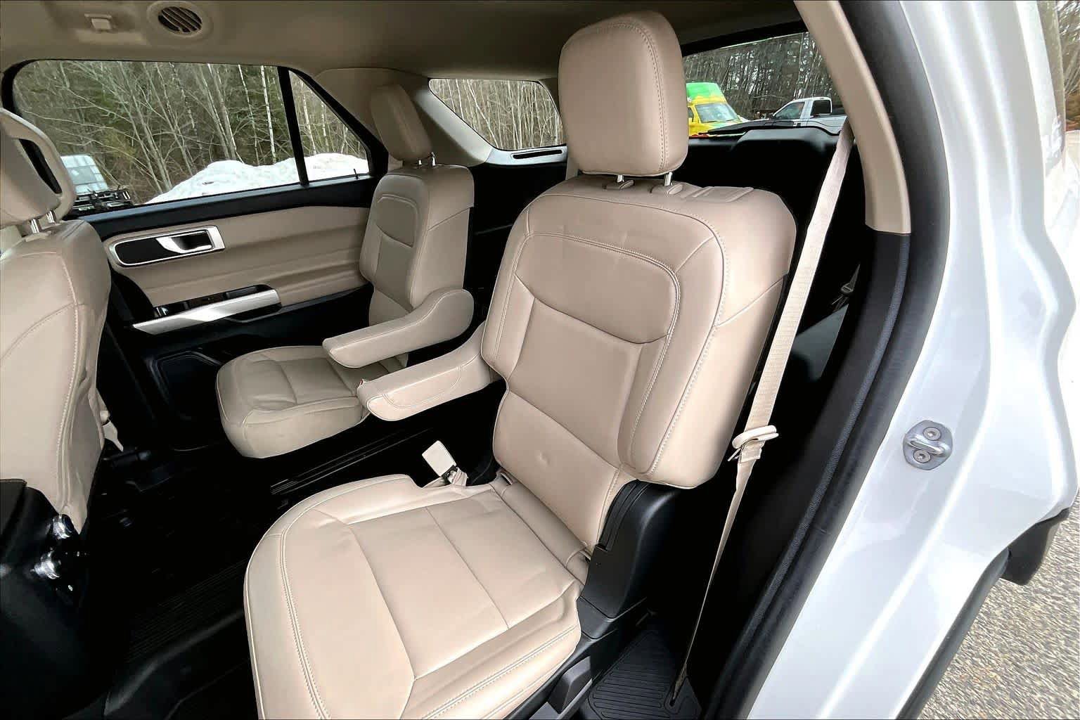 Certified 2023 Ford Explorer XLT w/ Equipment Group 202A AWD/4WD image 21