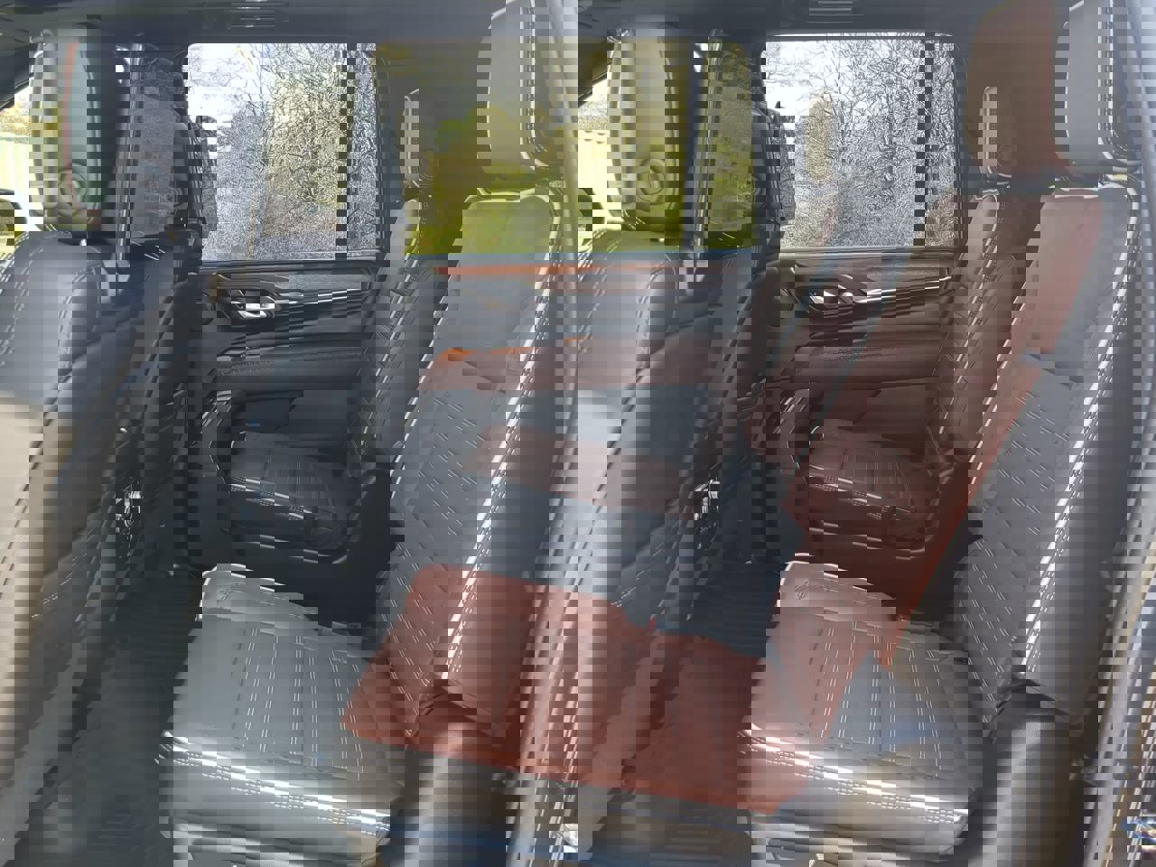 Used 2023 GMC Yukon XL Denali Ultimate image 12