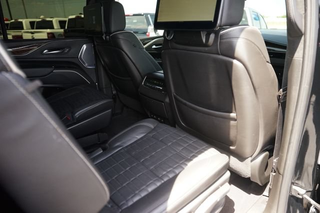 Used 2023 Cadillac Escalade Sport Platinum w/ LPO, ONYX Package AWD/4WD image 17